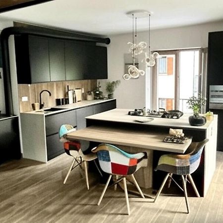 Luce Private Deluxe Apartment Near The Station Tirano Dış mekan fotoğraf
